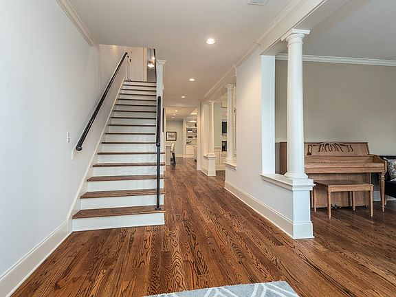 3rd image of 1813 Enclave Green Ln W