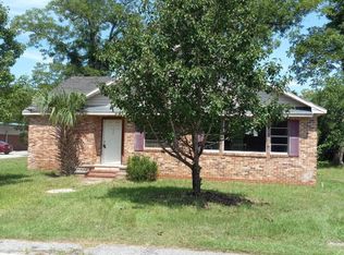 280 S Palm St, Varnville, SC 29944