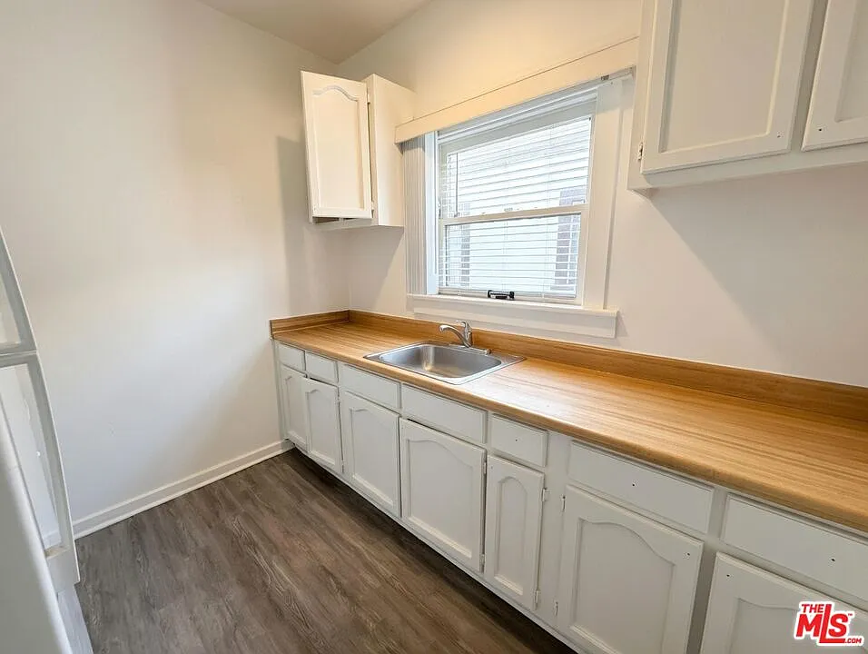 2 bed, 1.0 bath, 900 sqft, $2,150 — Photo 4