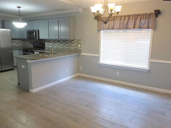 5th image of 8509 Vista Clara Ln SW