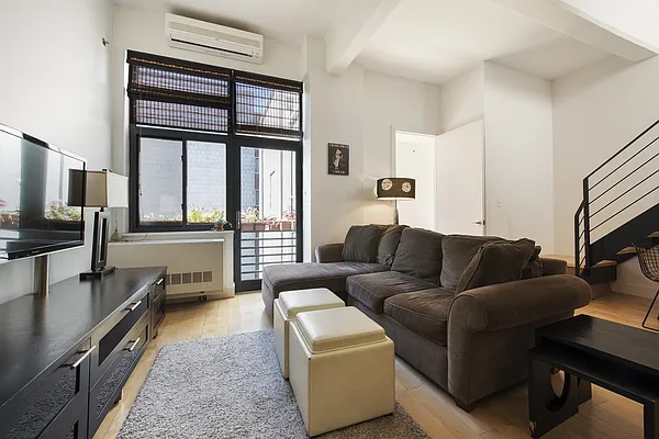 Sold by MNS | media 10