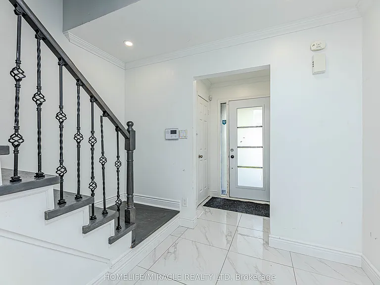 851 Bennett Ct — Photo 5
