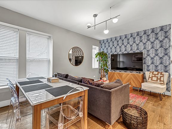 3rd image of 2824 N Drake Ave #1E