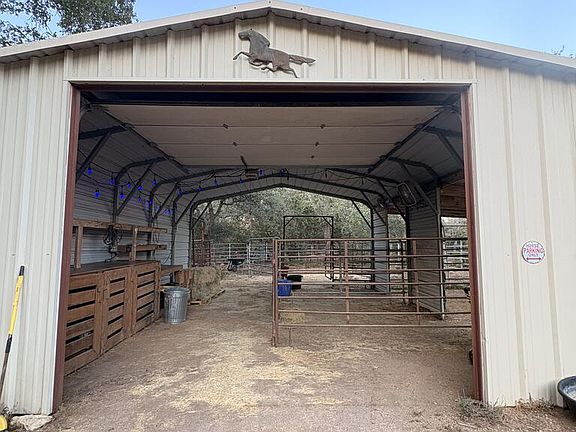 4th image of 243 Rust Ranch Rd