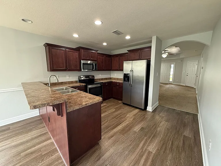 3881 Weatherstone Cir — Photo 7