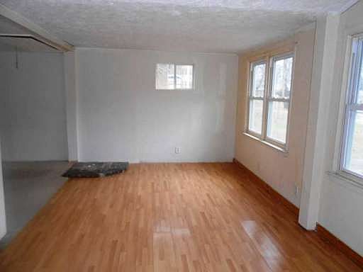 3rd image of 1705 Donna Lynn Dr SE