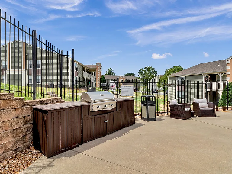 Pheasant Run Apartments — Photo 15
