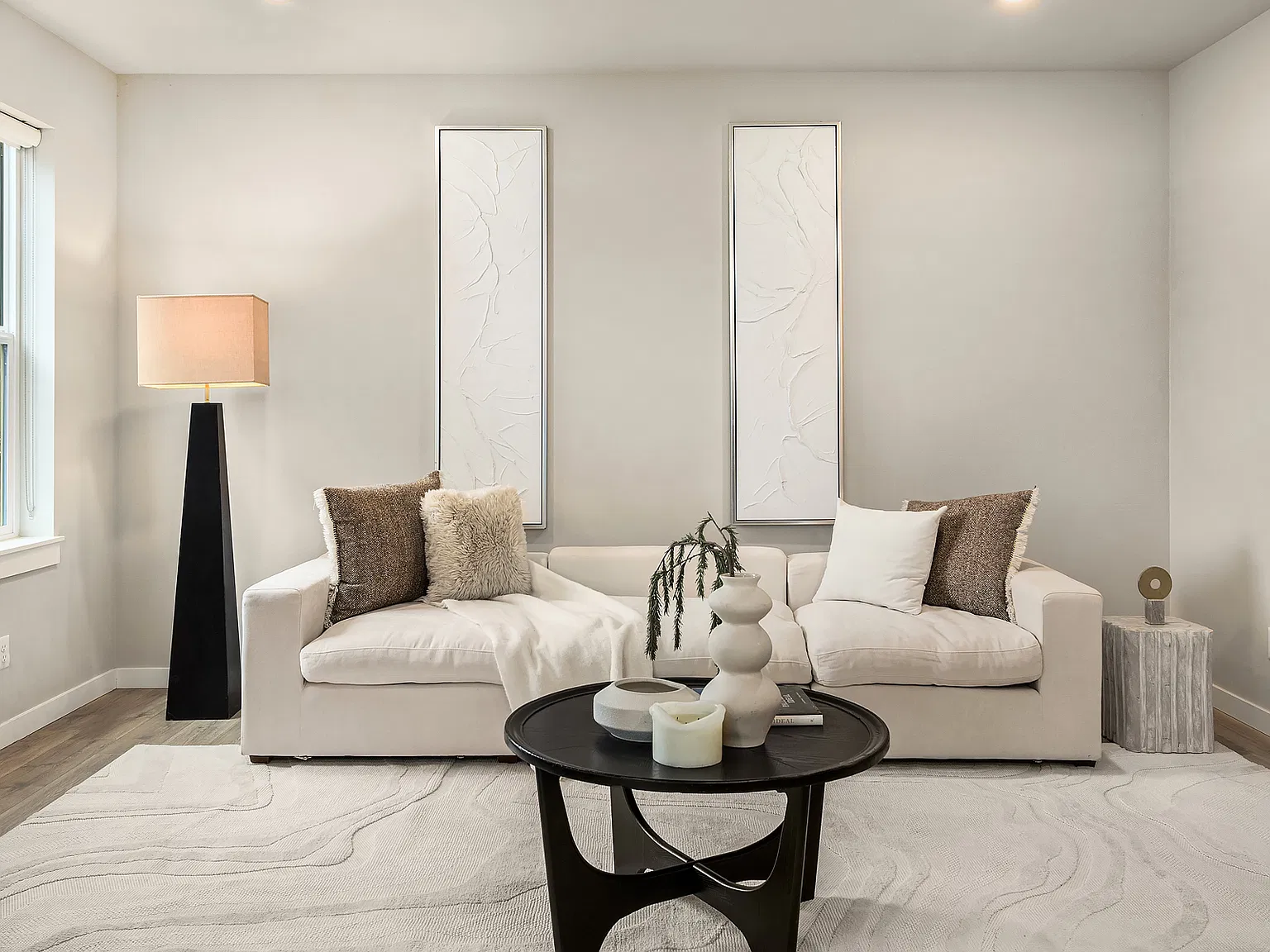 5 bed, 3120 sqft, $4,300 — Photo 3