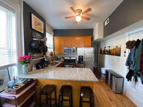 2nd image of 1456 N Maplewood Ave APT 2F