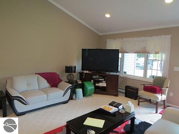 5th image of 7604 Cedar Ct