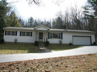 17 Hemlock Grove Ln, South Williamsport, PA 17702