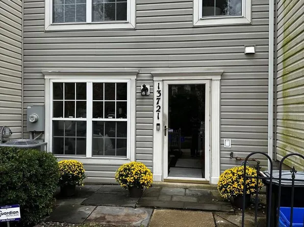 13721 Lark Song Dr, Germantown, MD 20874