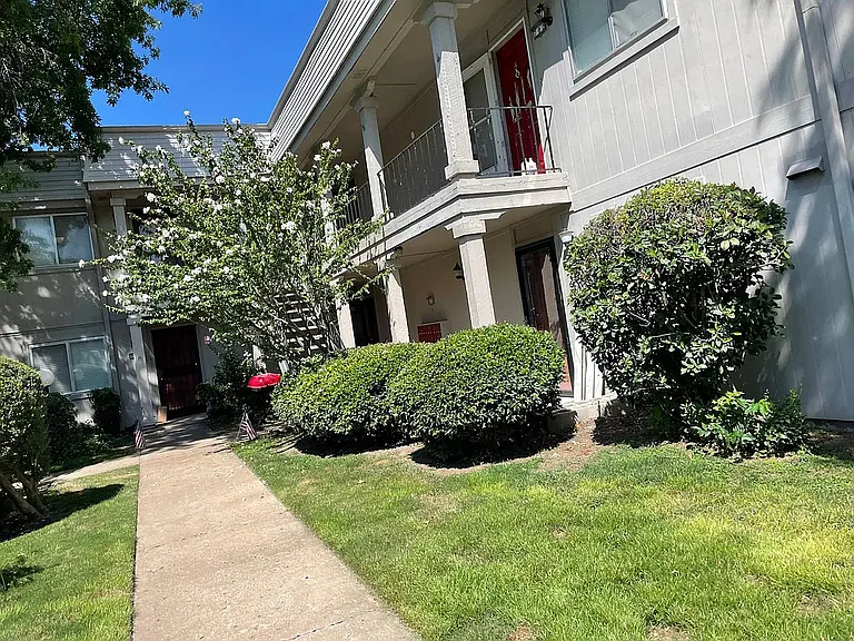 6722 S Lewis Ave — Photo 23