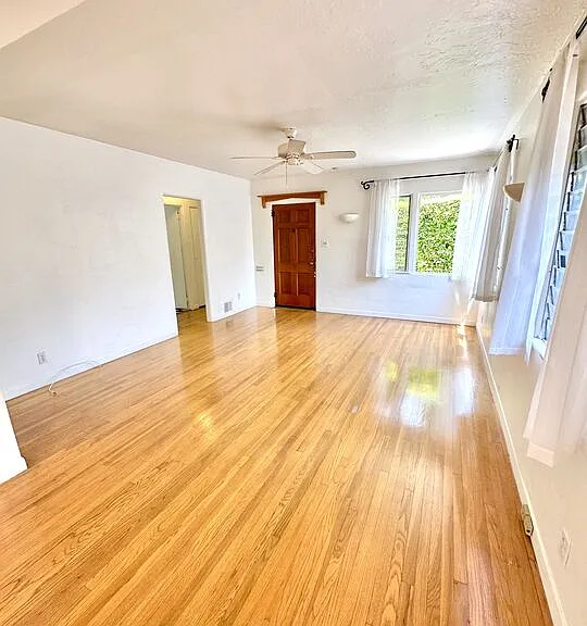 9012 Phyllis Ave — Photo 18