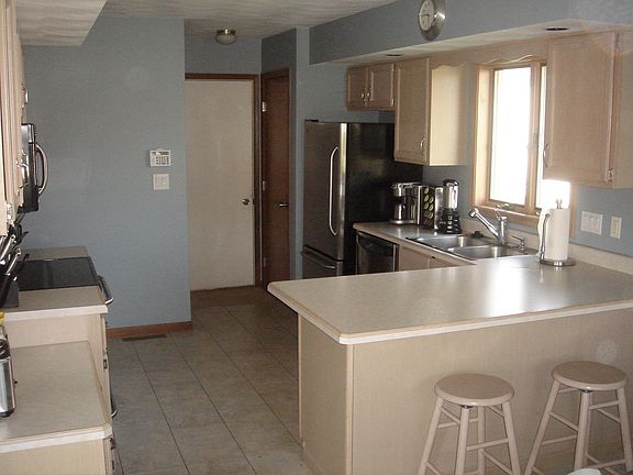 4th image of 1330 Quail Ct