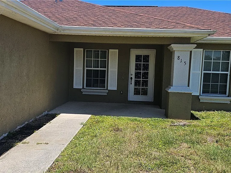 815 Porter St E — Photo 3