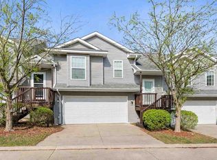 975 Twilight Dr, North Liberty, IA 52317