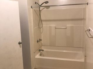 520 Ottawa St APT D, Leavenworth, KS 66048