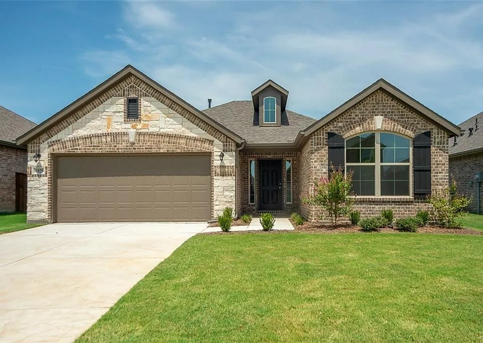 1829 Meadow Trail Ln