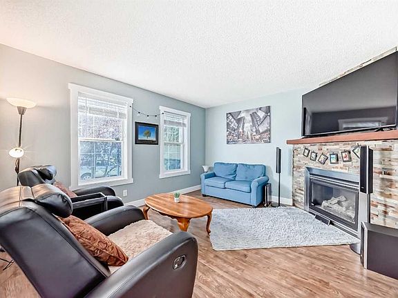 4th image of 57 SW Martinvalley Way NE