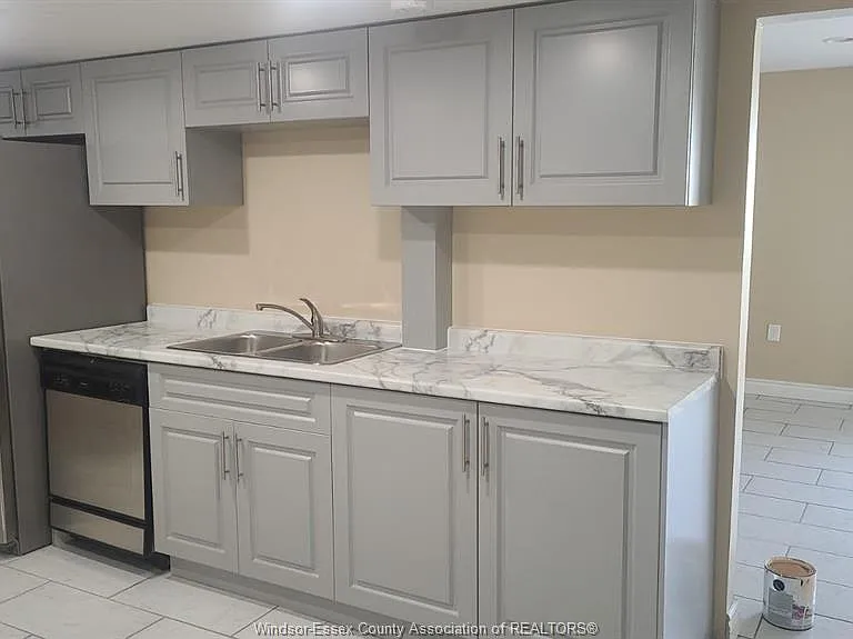 4537 Fontana Ave #LOWER — Photo 6