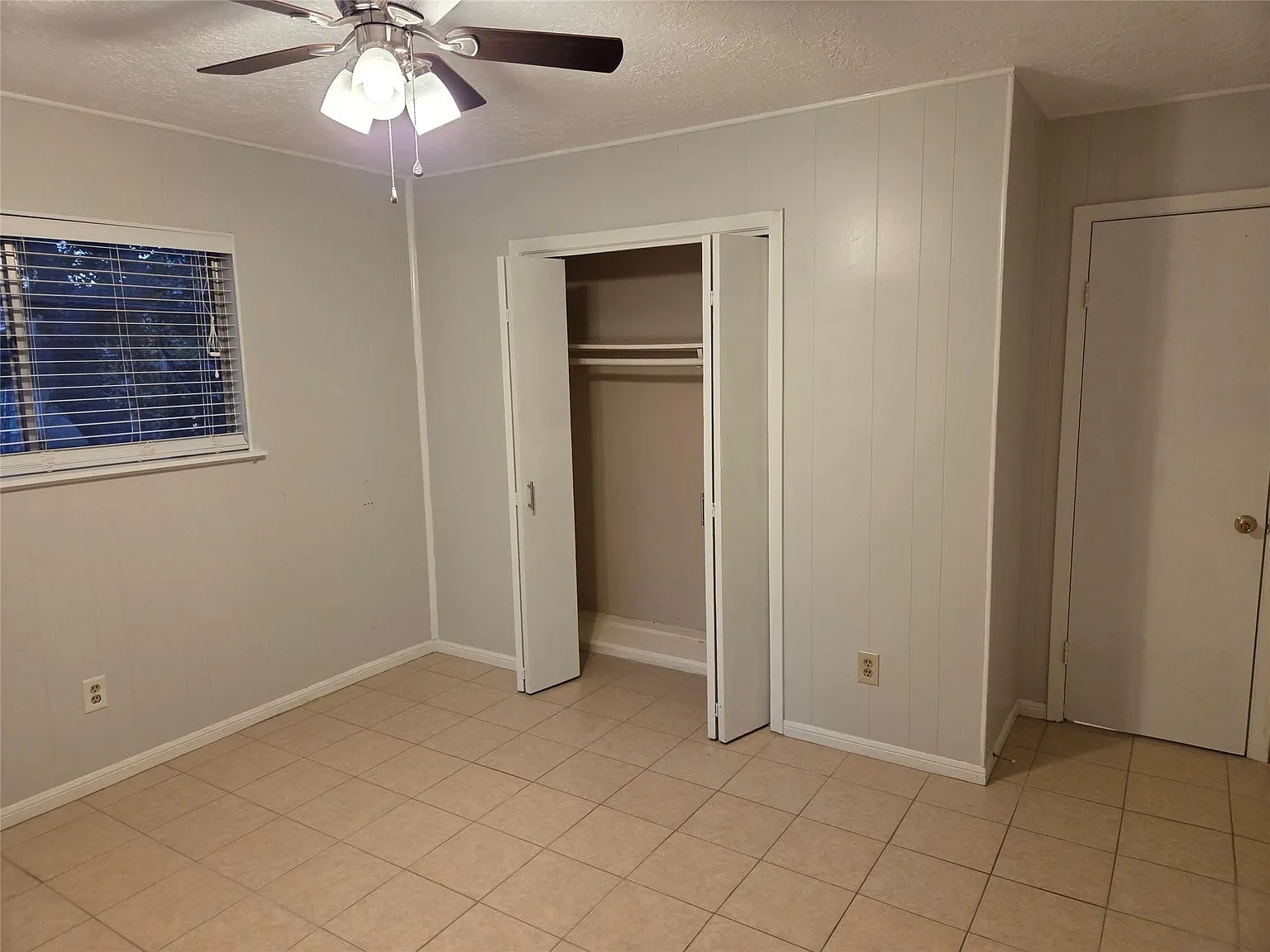 2 bed, 1.0 bath, 725 sqft, $1,400 — Photo 4
