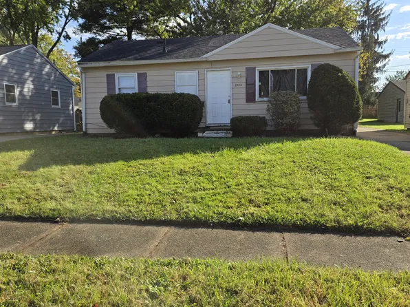 2318 Endrow Ave NE, Canton, OH 44705