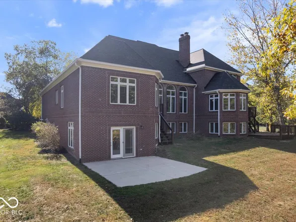 4978 Willow Ridge Ct, Zionsville, IN 46077