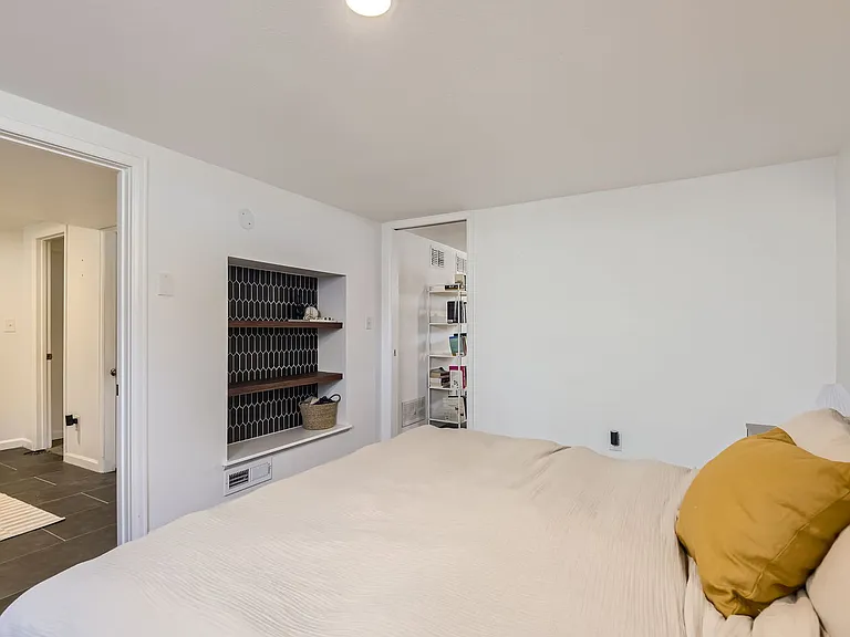 3950 S Grant St — Photo 21