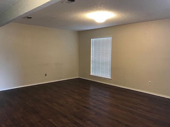 2nd image of 512 Concord Dr
