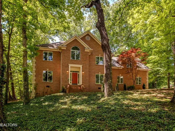 701 Hampton Roads Dr, Knoxville, TN 37934