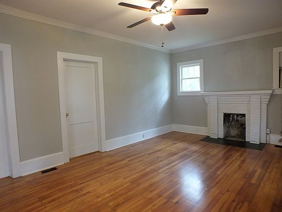 3rd image of 127 Allen Ave