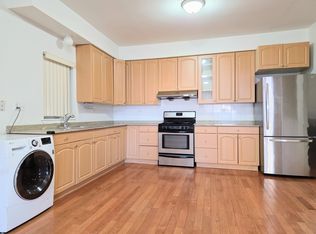 705 W 31st St APT 1E, Chicago, IL