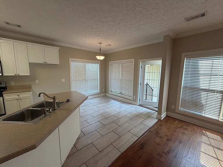 1630 Academy Dr #709 — Photo 6