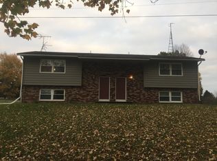 52799 Pulver Rd, Three Rivers, MI 49093