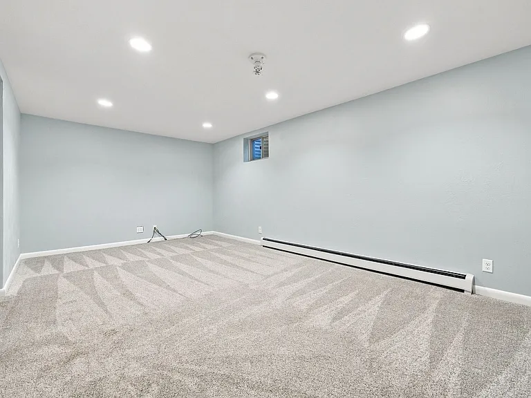 2673 Taft St — Photo 8