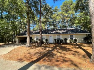 9 Irie Ln, Hattiesburg, MS 39402