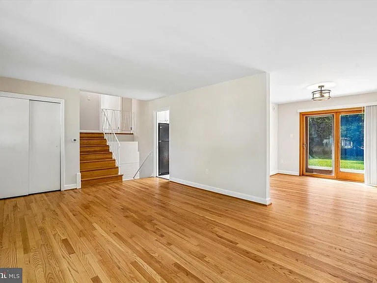 5006 Benton Ave — Photo 6