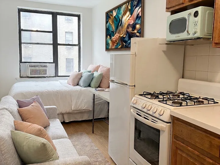 186 Orchard St #5FS — Photo 1