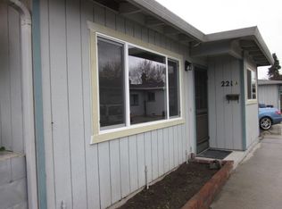 221A Hall St, Santa Cruz, CA 95062