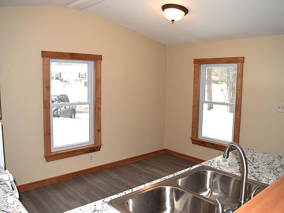 3rd image of 500 Ossipee Trail W