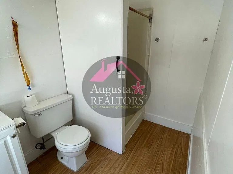 649 En #18th-apt 4 — Photo 8