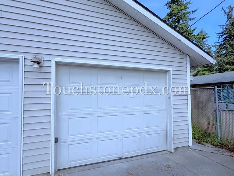 14919 SE Powell Blvd — Photo 24