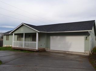 1784 Tamarack St, Sweet Home, OR 97386