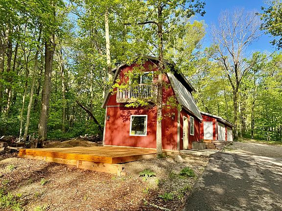 3rd image of 10531 Chippewa Beach Rd NW