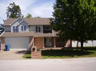 5321 Greenbriar Ave, Quincy, IL 62305