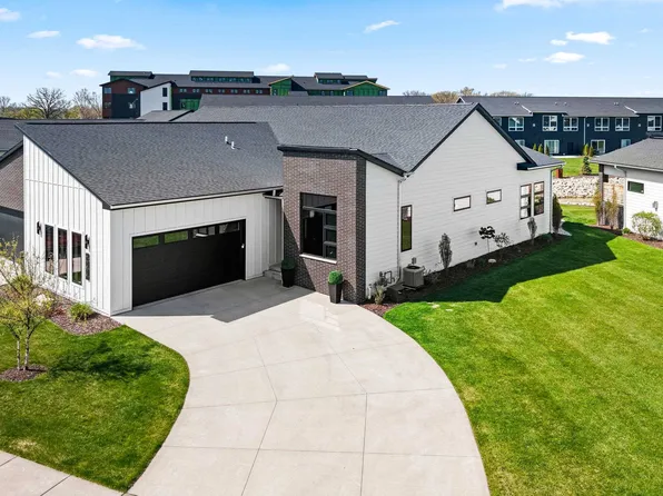 366 Aldon Cir, Green Bay, WI 54304