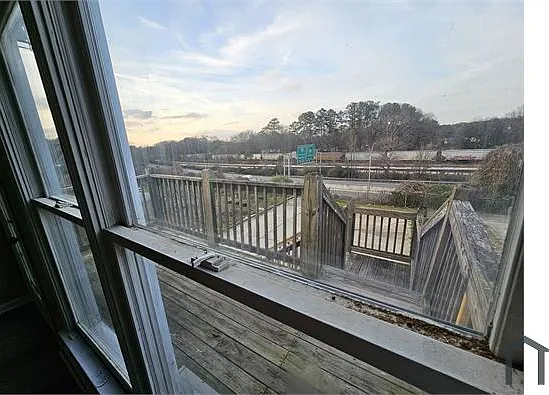 2065 Martin Luther King Jr Dr SW #B — Photo 15