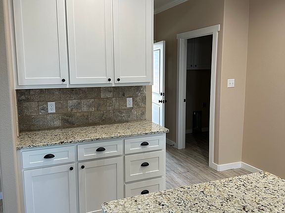 5th image of 5038 Scarlet Oak Ln