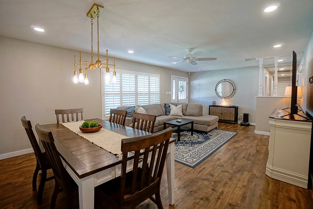 3 bed, 2.0 bath, 1848 sqft, $3,000 — Photo 4
